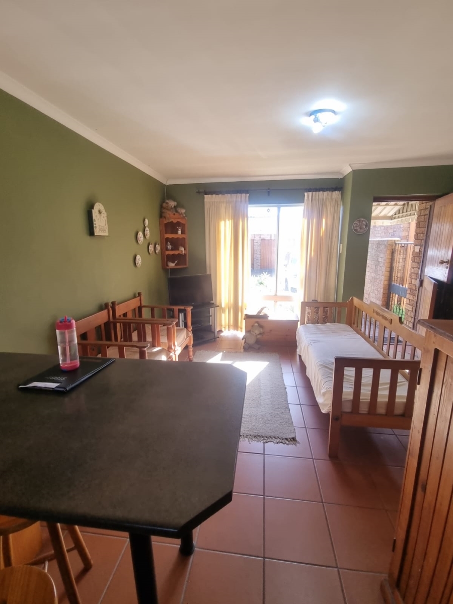 2 Bedroom Property for Sale in Welgelegen Western Cape